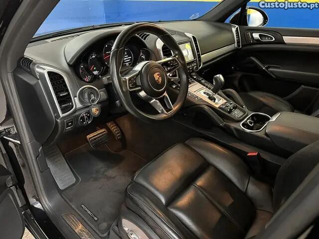 Porsche Cayenne 3.0 V6 — fotografia 11