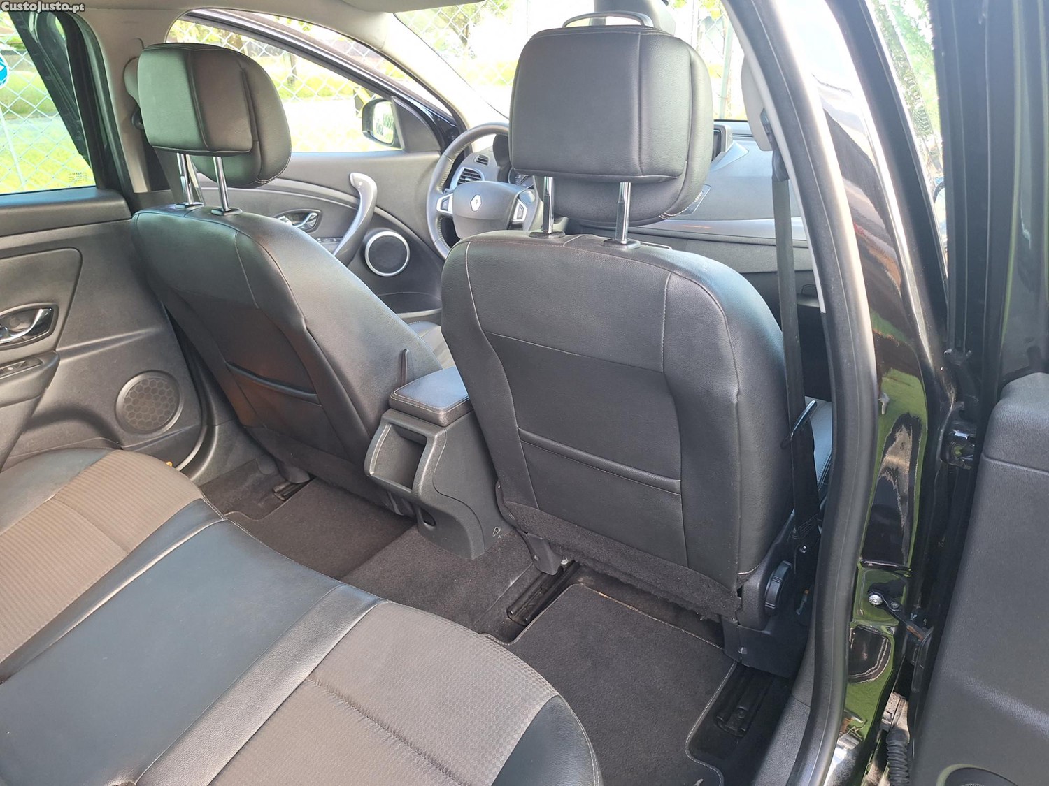 Renault Mégane 1.5 DCI DINAMIC S muitos extras 80euros/mês — fotografia 4
