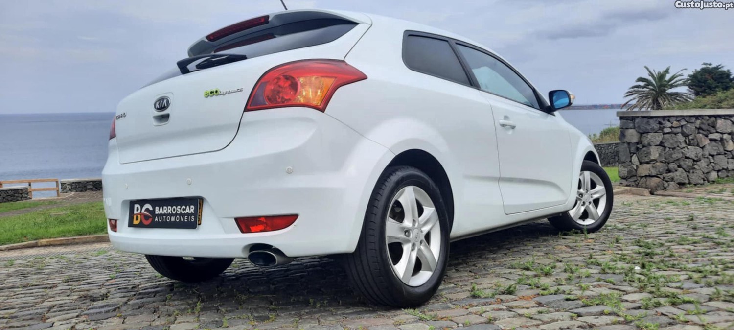 Kia Ceed 1.4 CVVT S-Coupé Ex Sport — photo 2