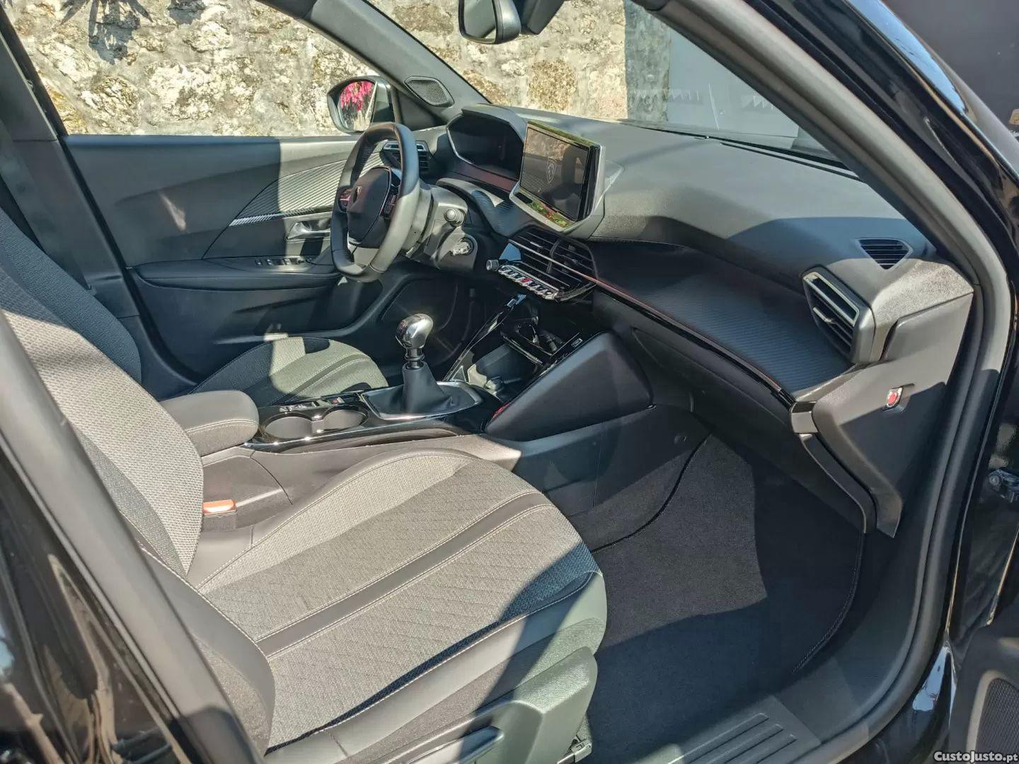 Peugeot 2008 1.2 puretech allure — fotografia 13