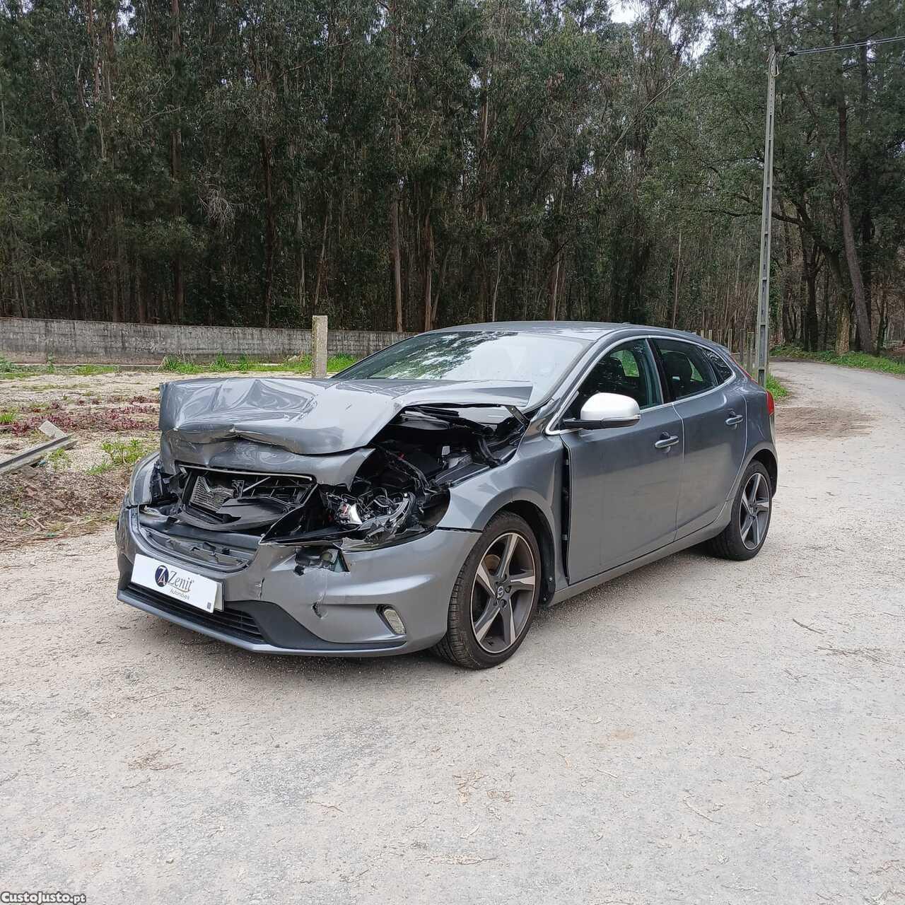 Volvo V40 1.6D - 15 foto 2