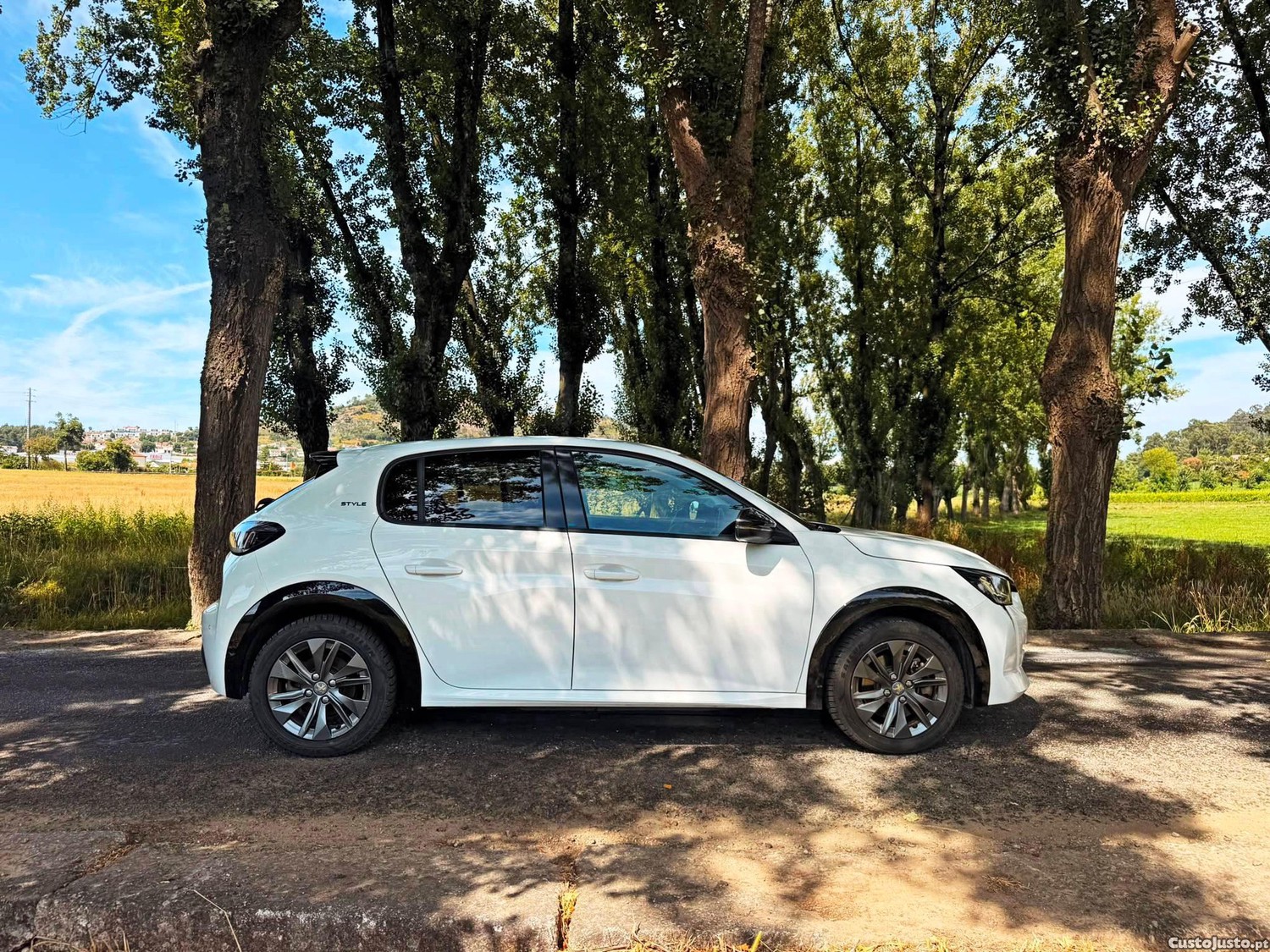 Peugeot 208 50 kWh Style — fotografia 14