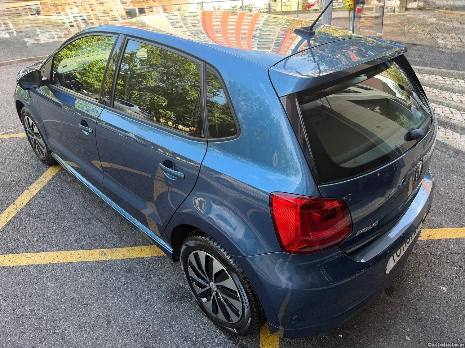 Volkswagen Polo 1.4 TDi BlueMotion — fotografia 10