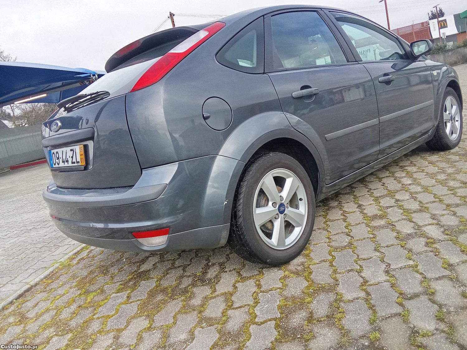 Ford Focus 1.4 Gasolina 107 mil klm — fotografia 2