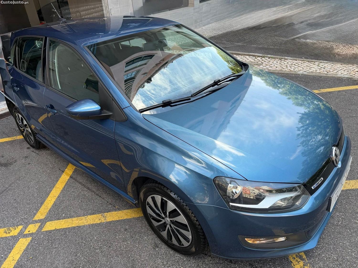 Volkswagen Polo 1.4 TDi BlueMotion — fotografia 23