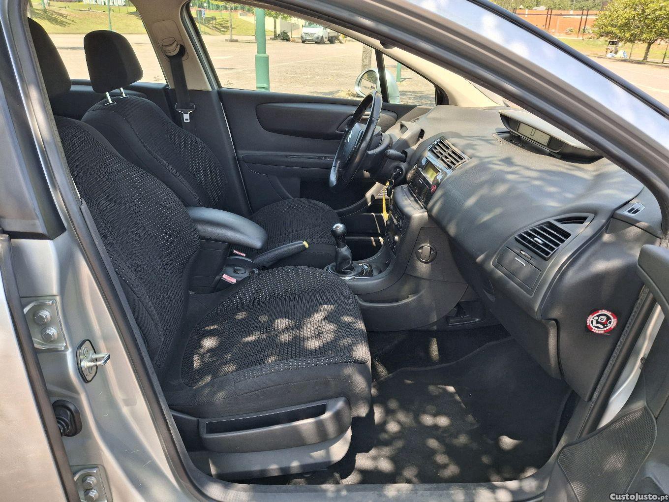 Citroën C4 1.6 HDI 110CV — fotografia 5