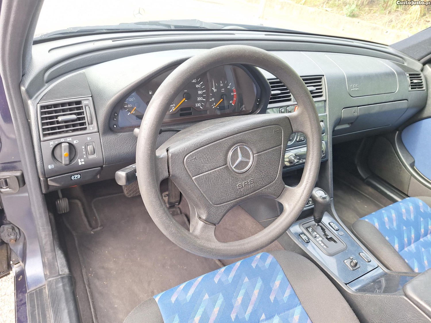 Mercedes-Benz C 220 CDI Espirit Automática 80euros/mês — fotografia 10