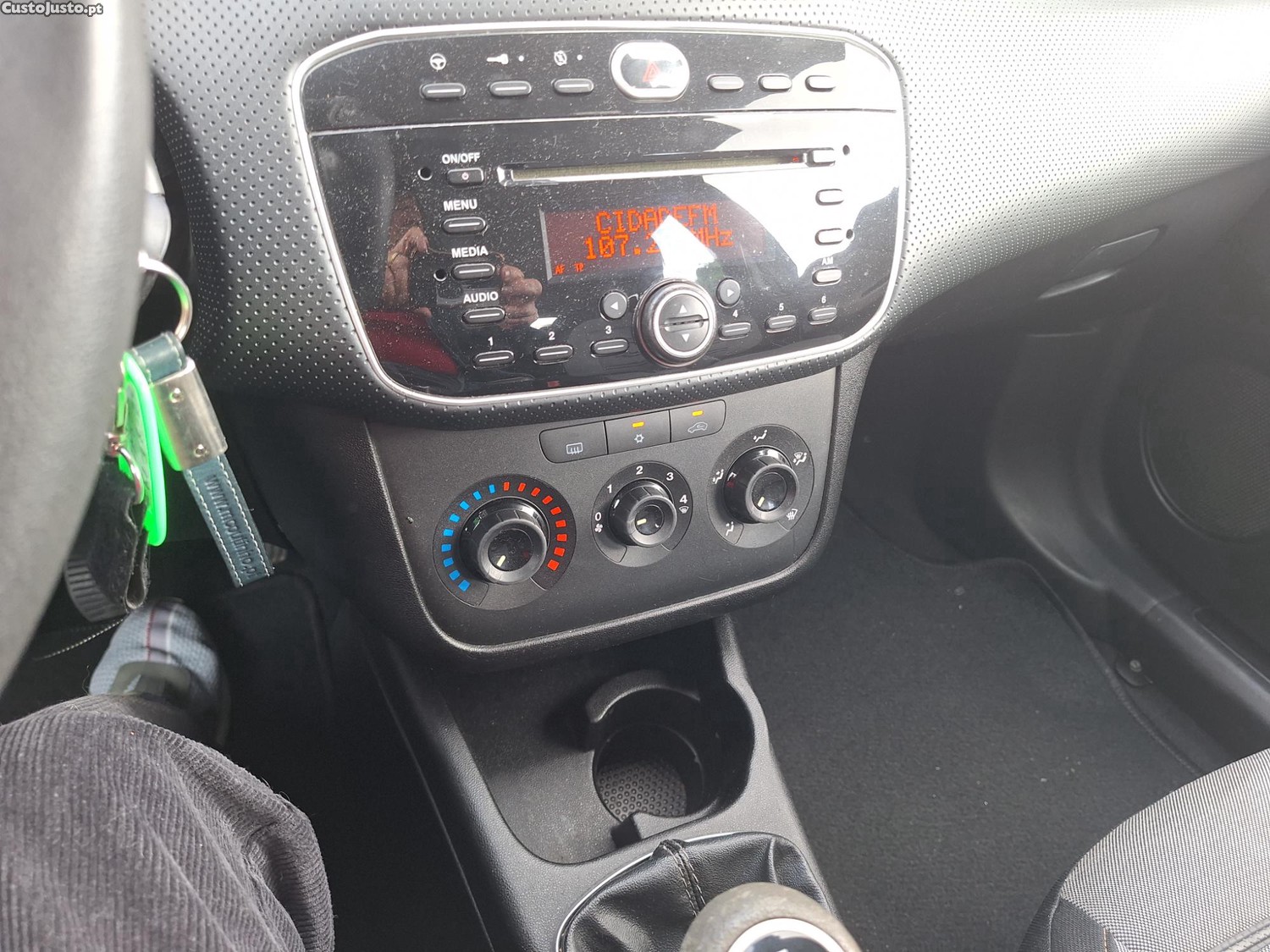 Fiat Punto 1.3 Multijet Garantia Incluída 90euros/mês — fotografia 8
