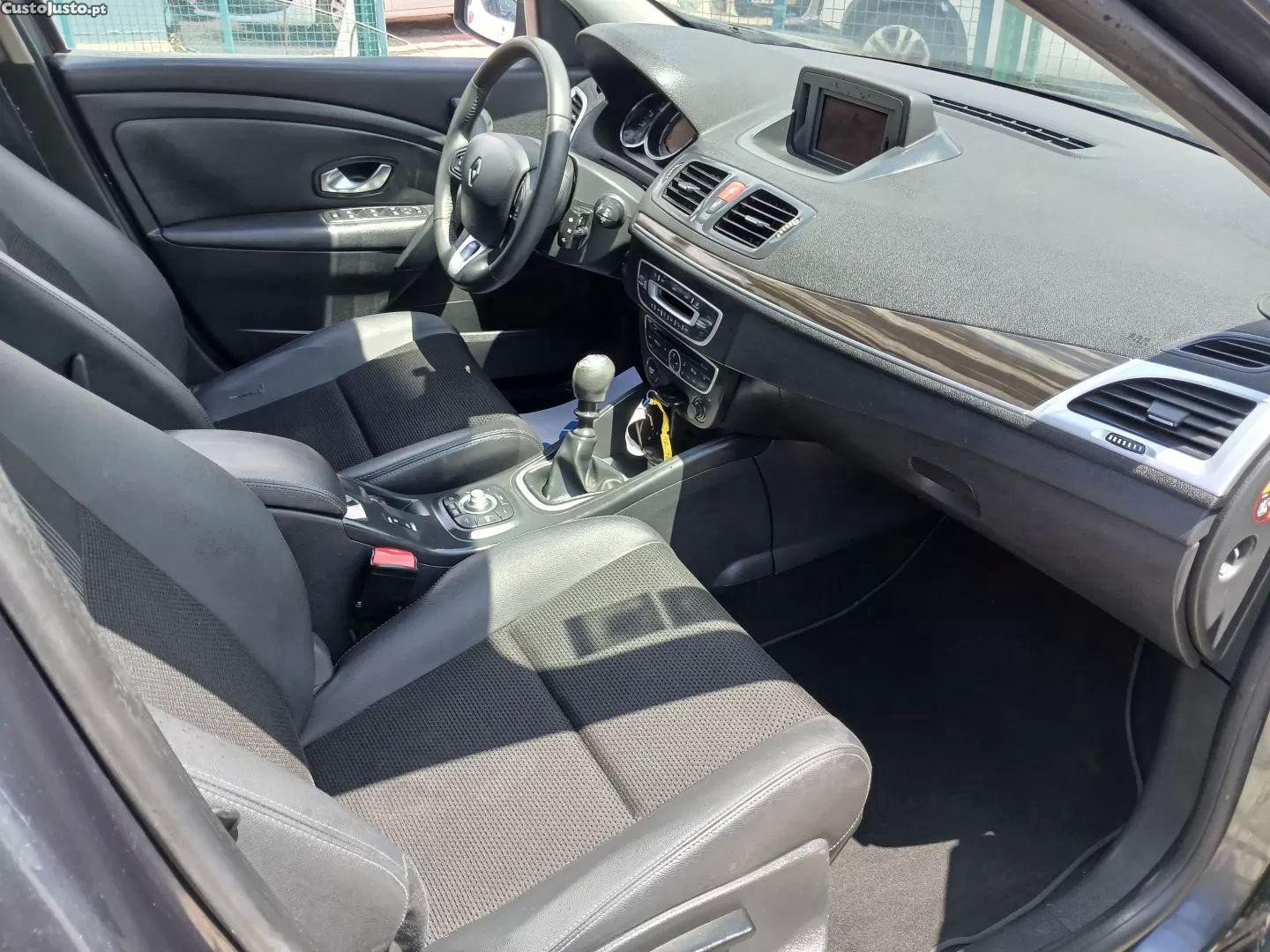 Renault Mégane 1.5 dci luxe — fotografia 4
