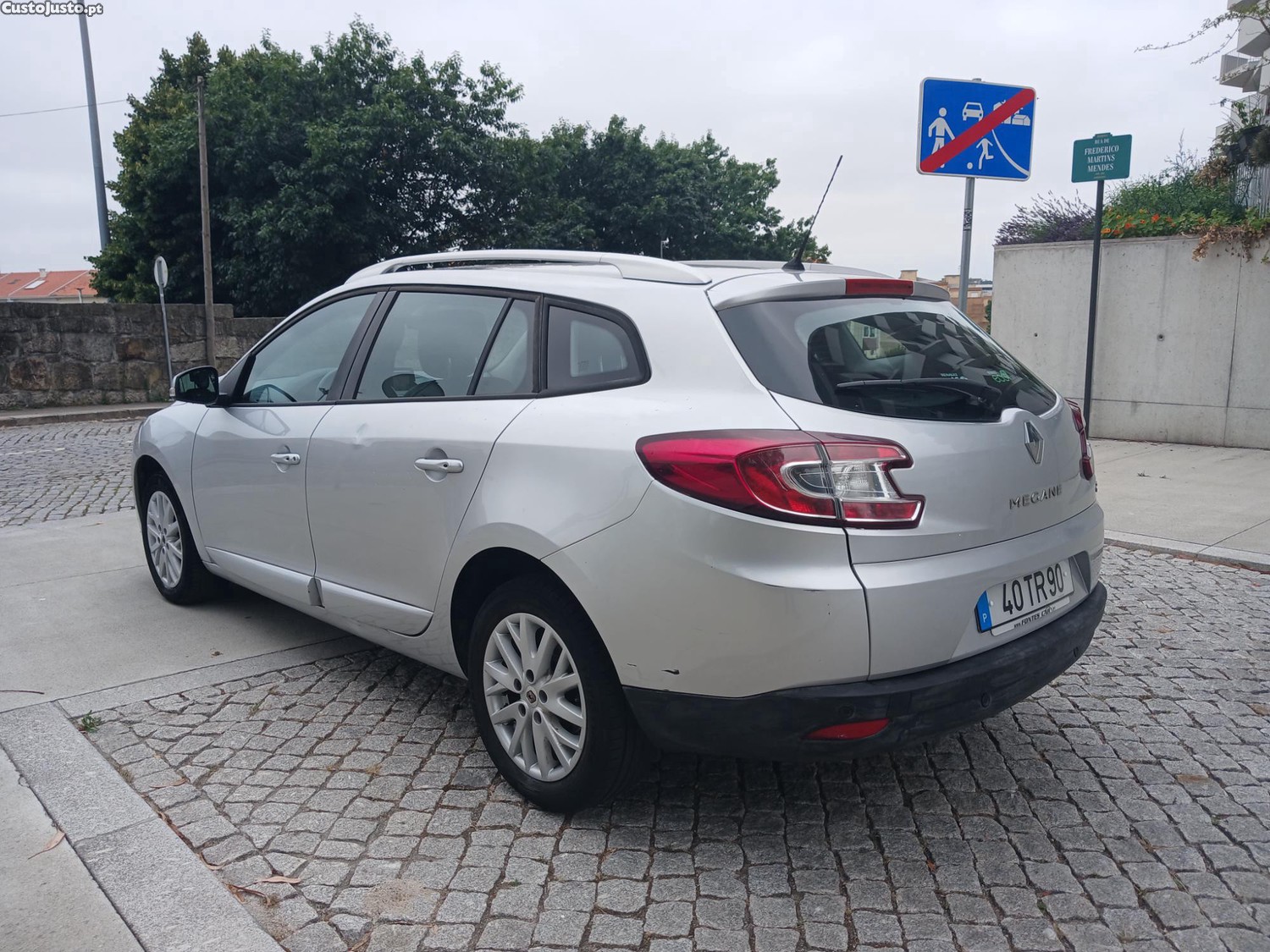 Renault Mégane 1.5dci sportourer automatica — fotografia 9