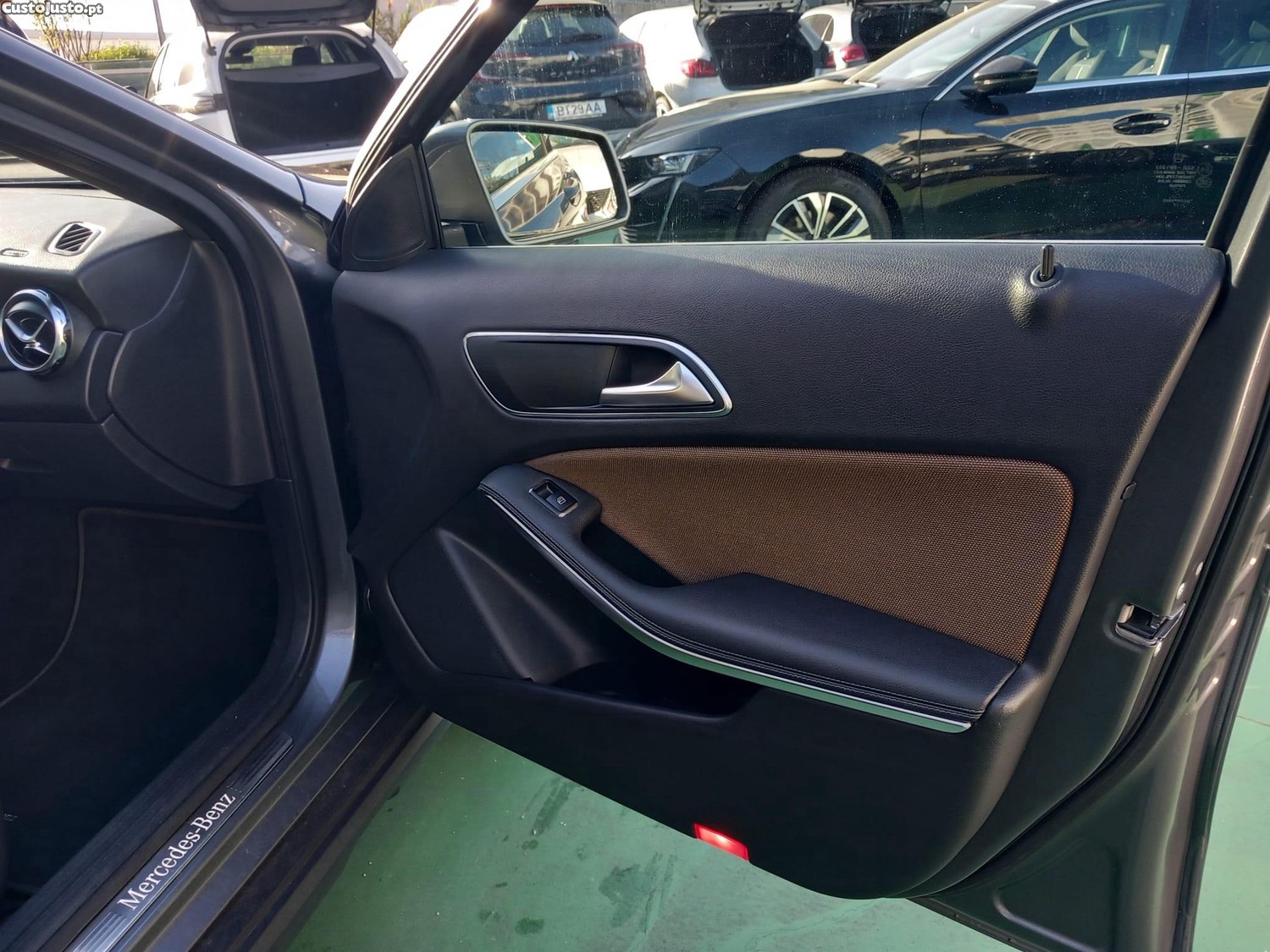 Mercedes-Benz GLA 180 d Style Aut. — fotografia 13