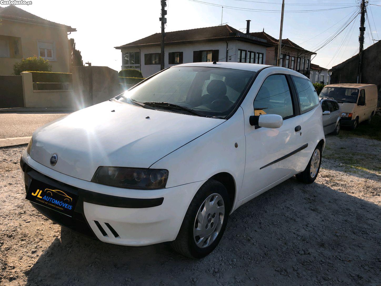 Fiat Punto 1.9 JTD — fotografia 2