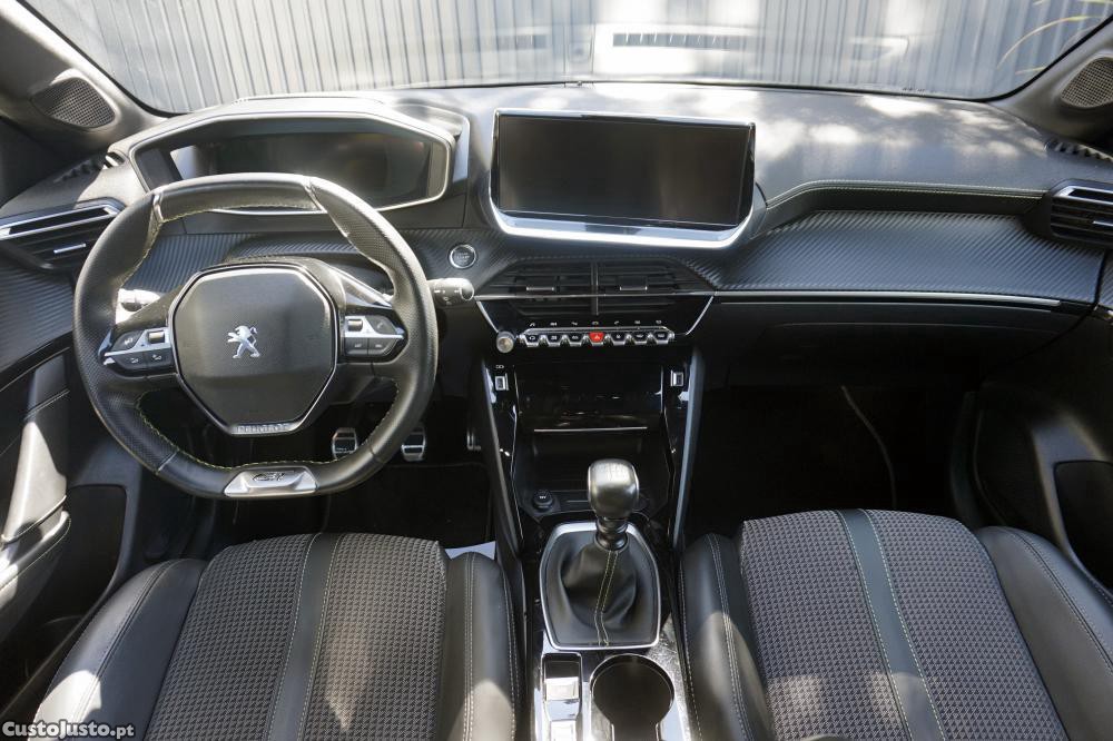 Peugeot 208 1.2 PureTech GT — fotografia 20