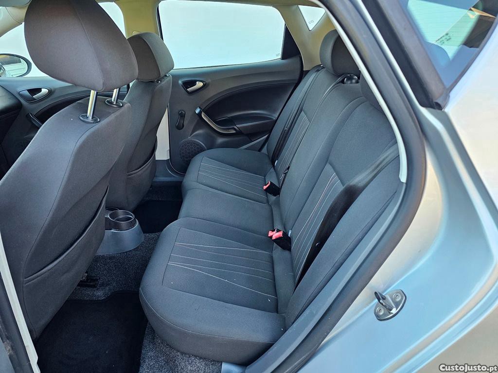 SEAT Ibiza 1.2Tdi 75cv 190.000km 07/2012 — fotografia 6