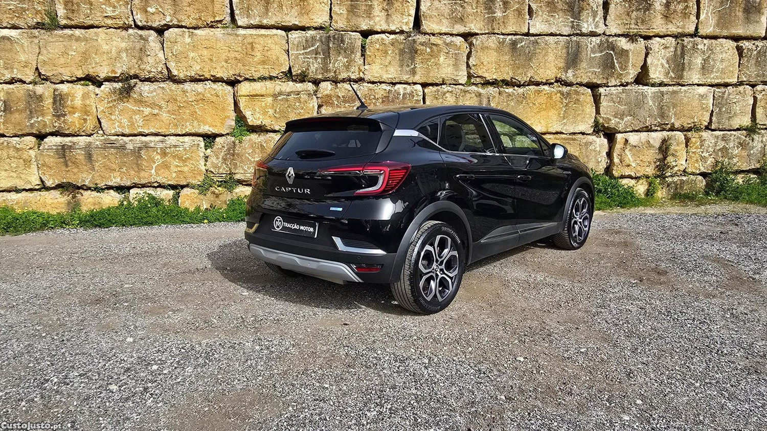 Renault Captur 1.6 E-Tech Plug-In Intens — fotografia 29