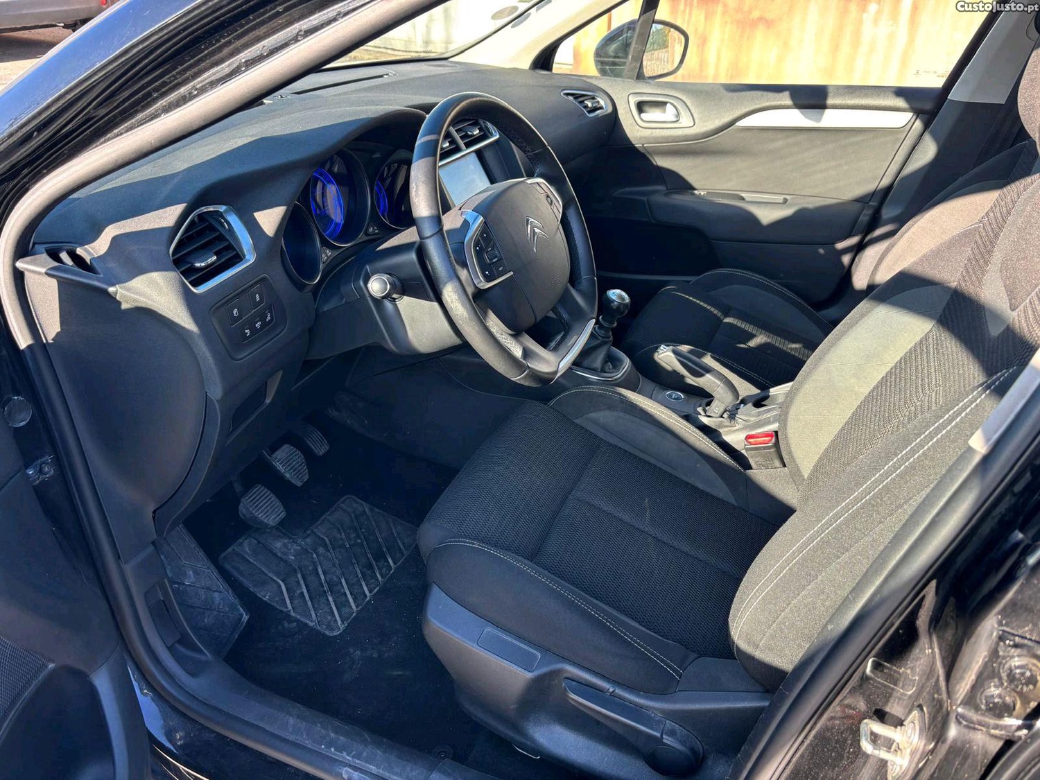 Citroën C4 1200cc 130cv — fotografia 8