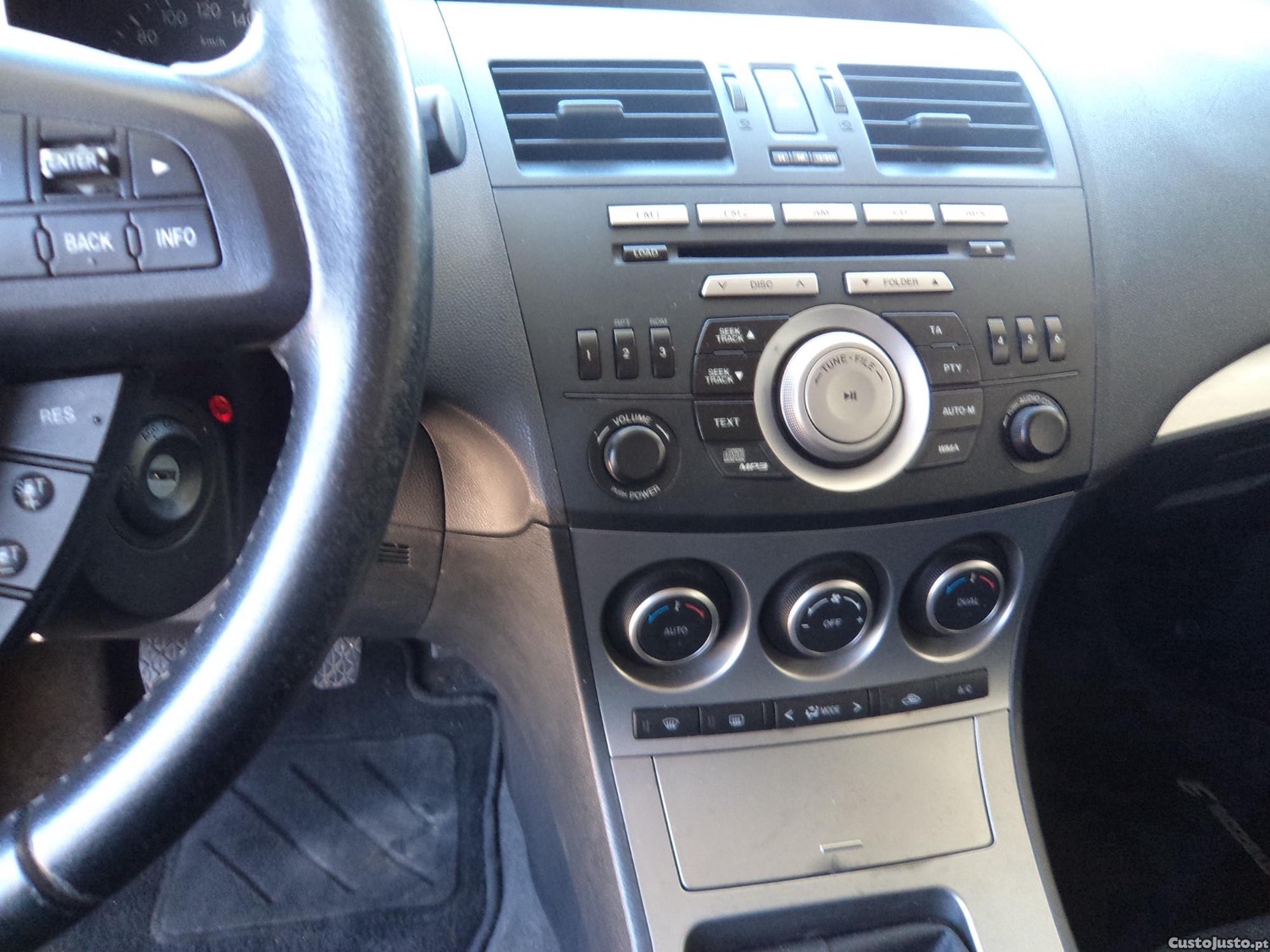Mazda 3 1.6D — fotografia 2
