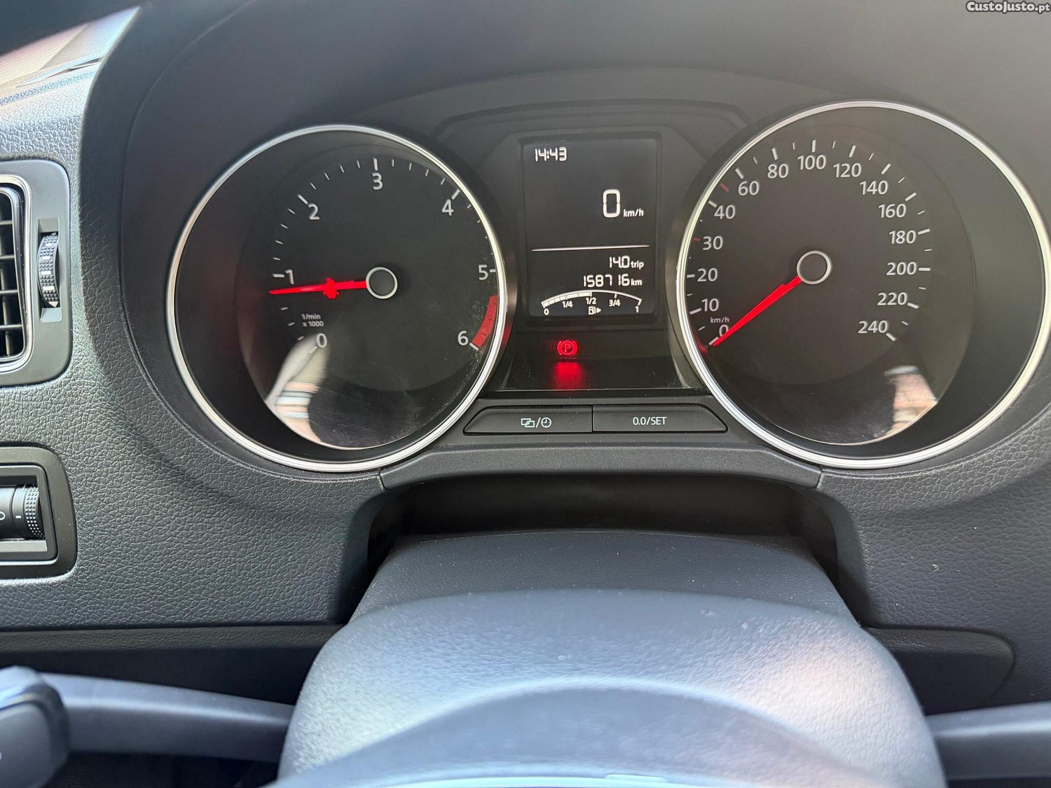 Volkswagen Polo 1.4 TDi BlueMotion — fotografia 7