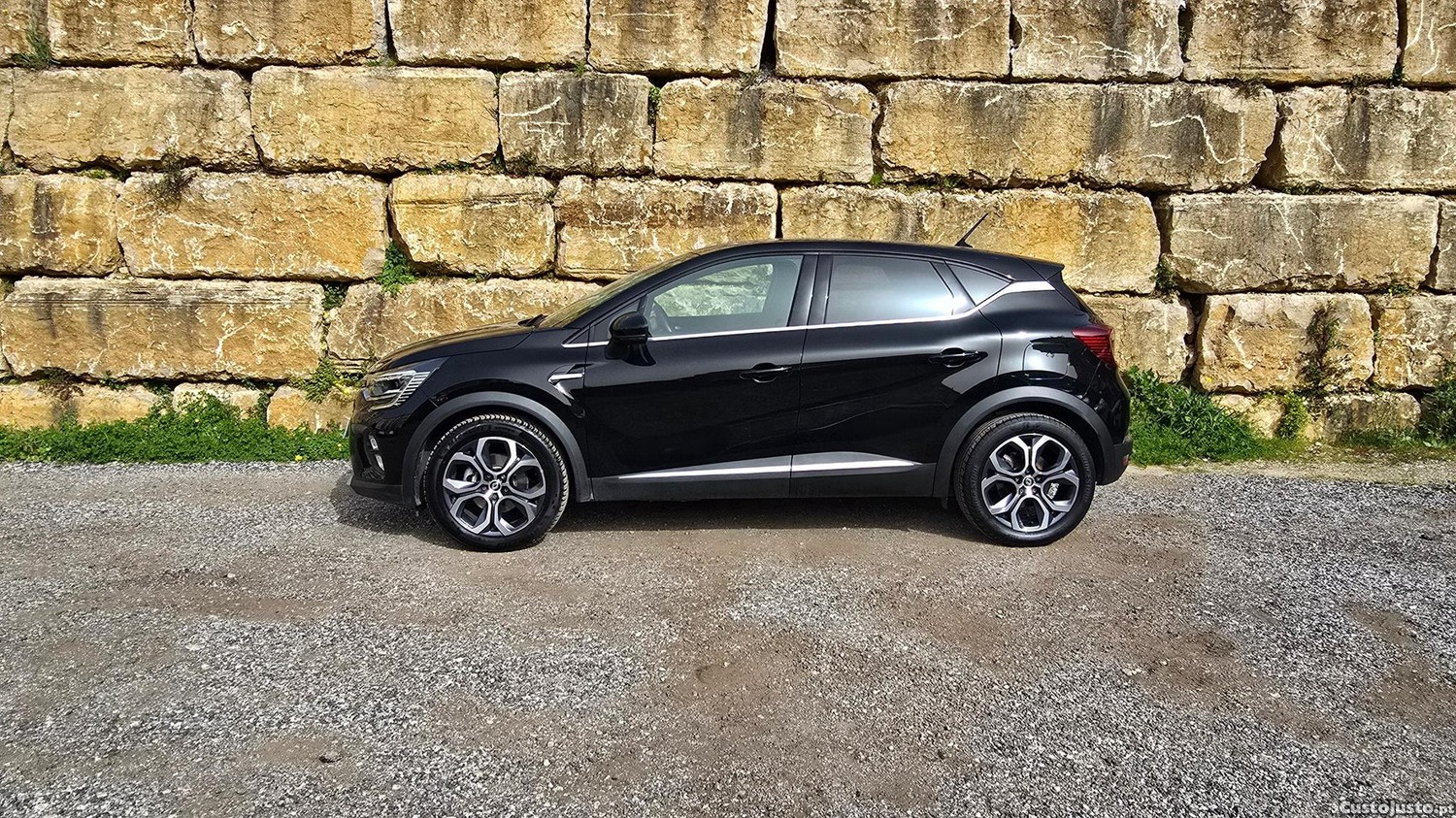 Renault Captur 1.6 E-Tech Plug-In Intens — fotografia 28