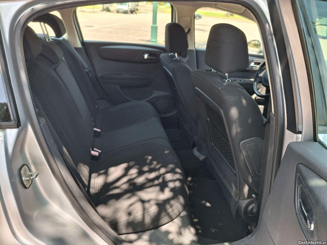 Citroën C4 1.6 HDI 110CV — fotografia 3