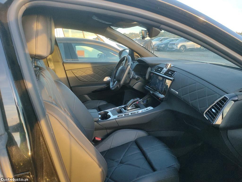 DS 7 7 300 cv 4x4Eat8 E-Tense Hybrid PHEV RIVOLI 1 DONO — fotografia 12