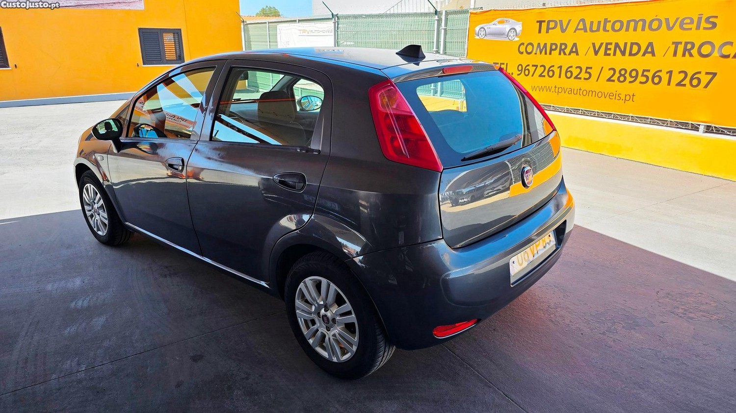 Fiat Punto 1.2 Lounge S&S — fotografia 8