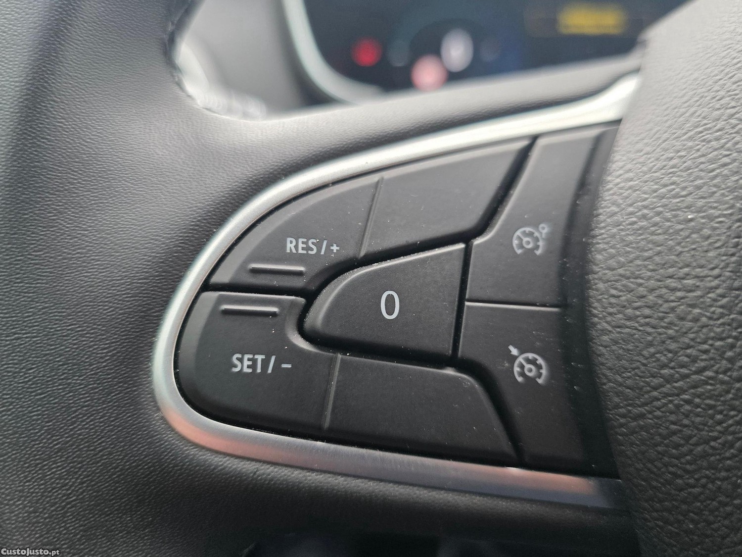 Renault Mégane Sport Tourer 1.6 E-Tech Plug In Hybrid — fotografia 18