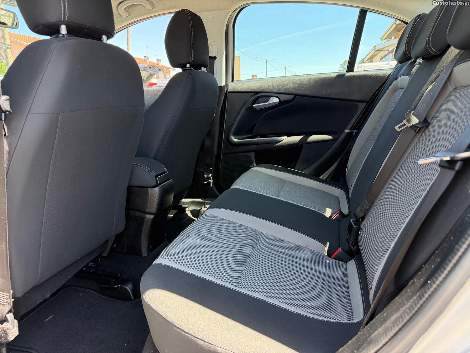Fiat Tipo 1.3 MultiJet — fotografia 15