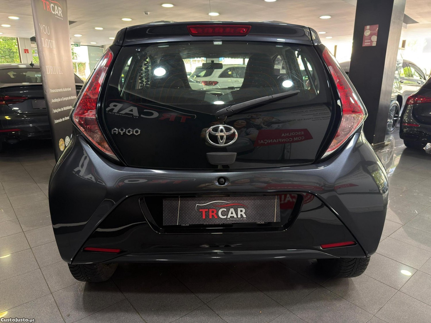 Toyota Aygo 1.0 X-Clusiv — fotografia 9