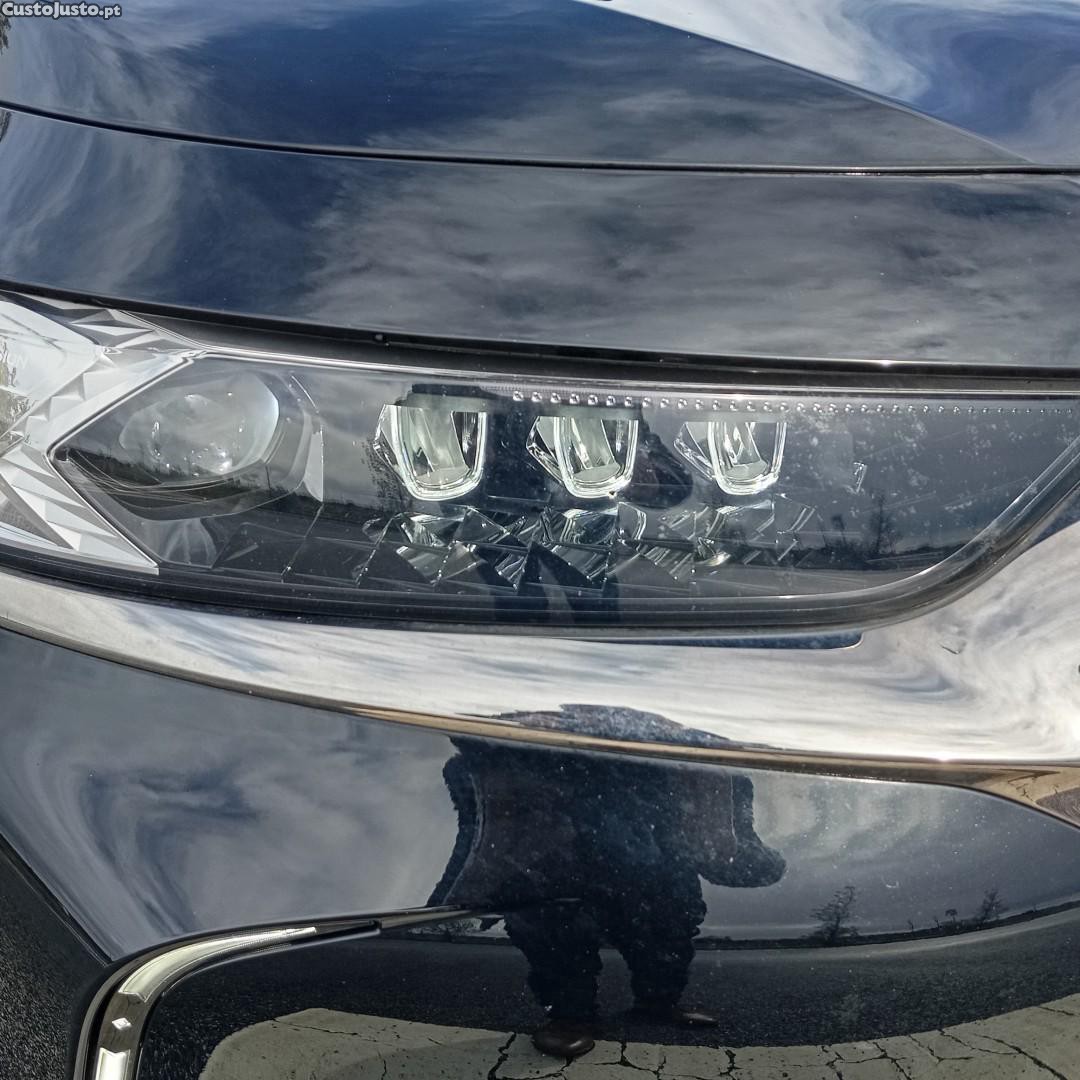 DS 7 7 300 cv 4x4Eat8 E-Tense Hybrid PHEV RIVOLI 1 DONO — fotografia 7