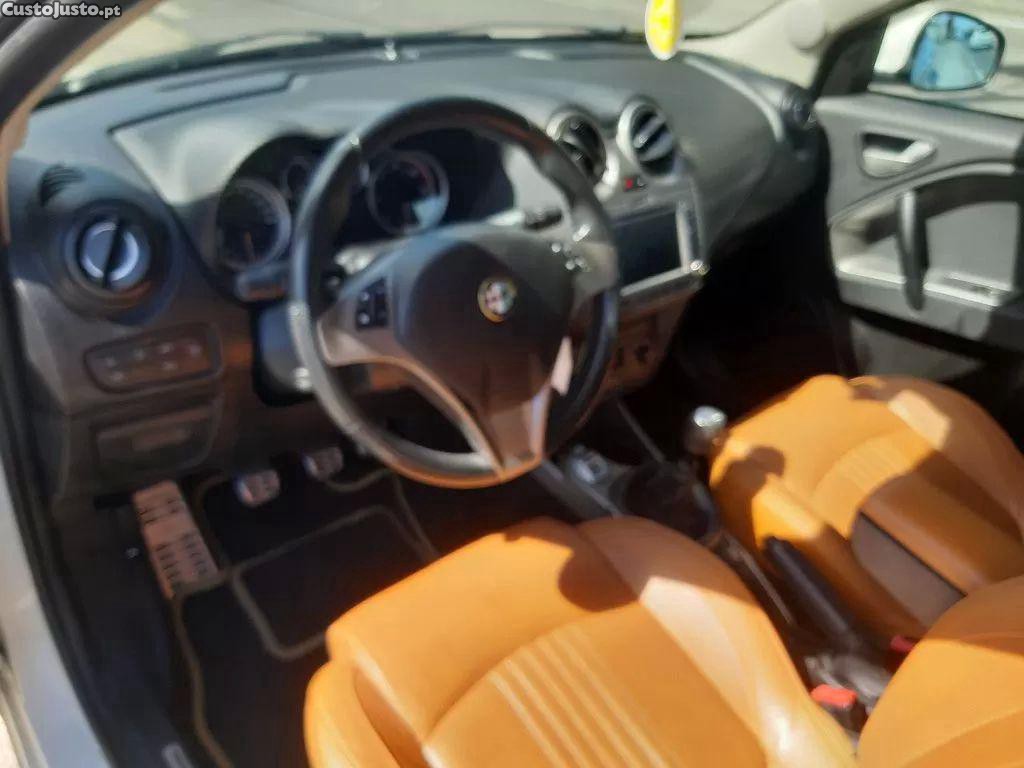 Alfa Romeo MiTo 1.3 jtd distinctive 5kq — fotografia 8