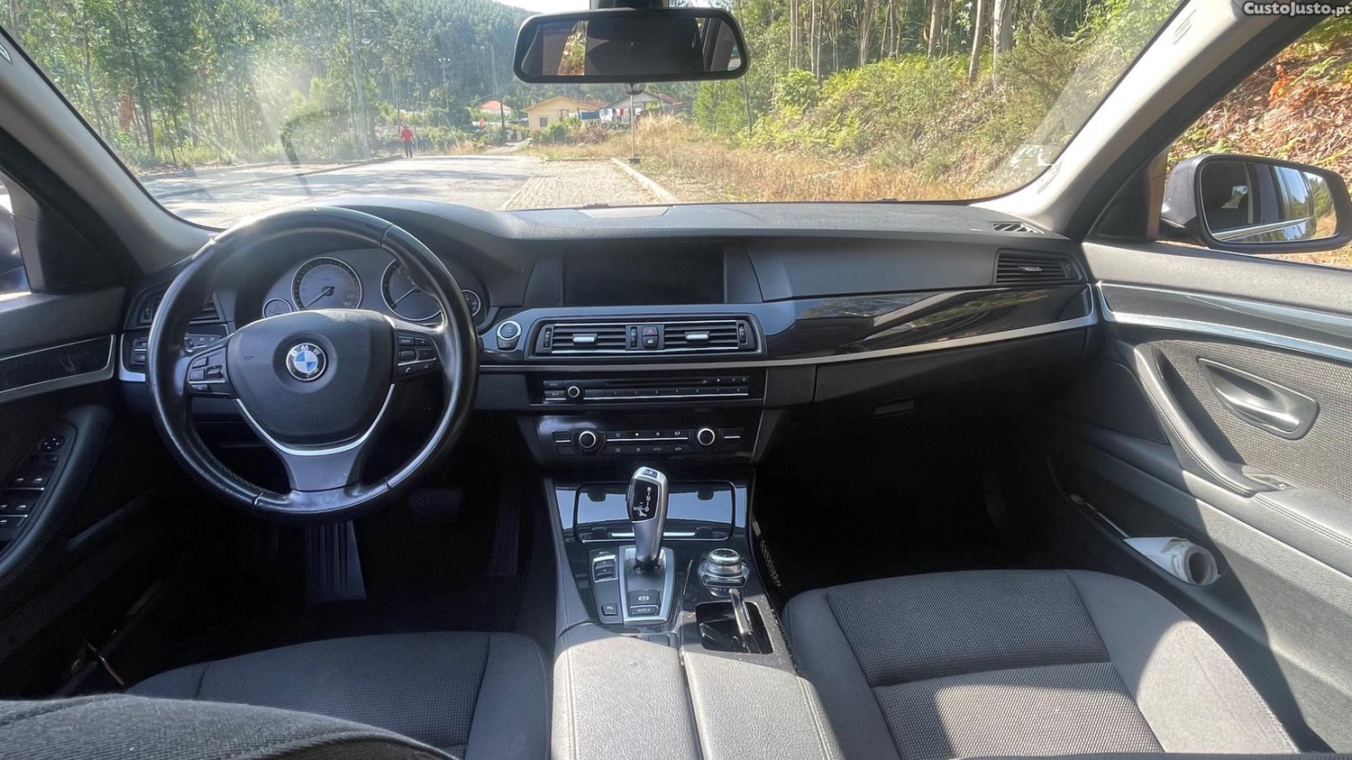 BMW 520 F11 — fotografia 2