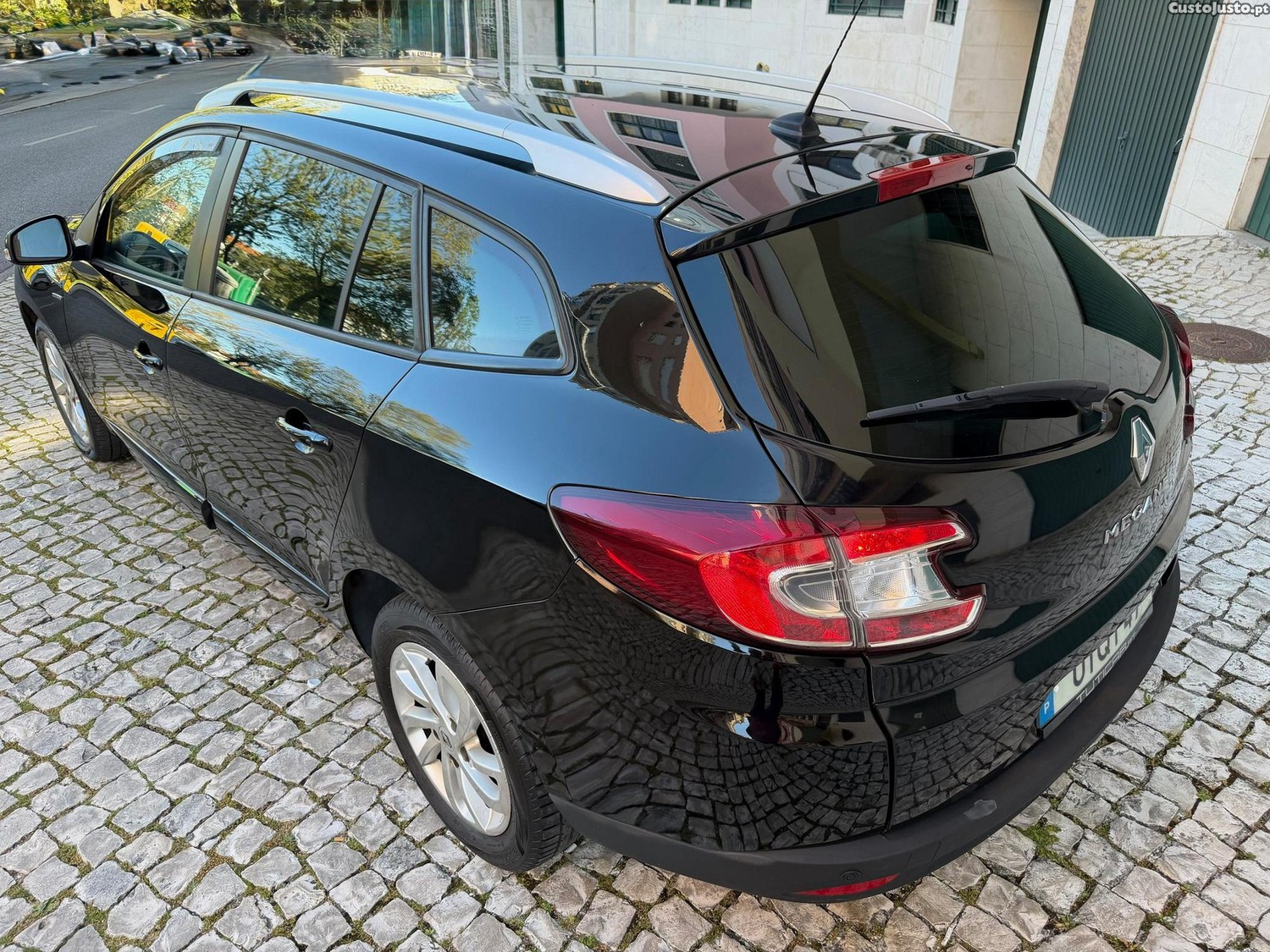 Renault Mégane Sport Tourer 1.5 dCi Dynamique S SS — fotografia 19