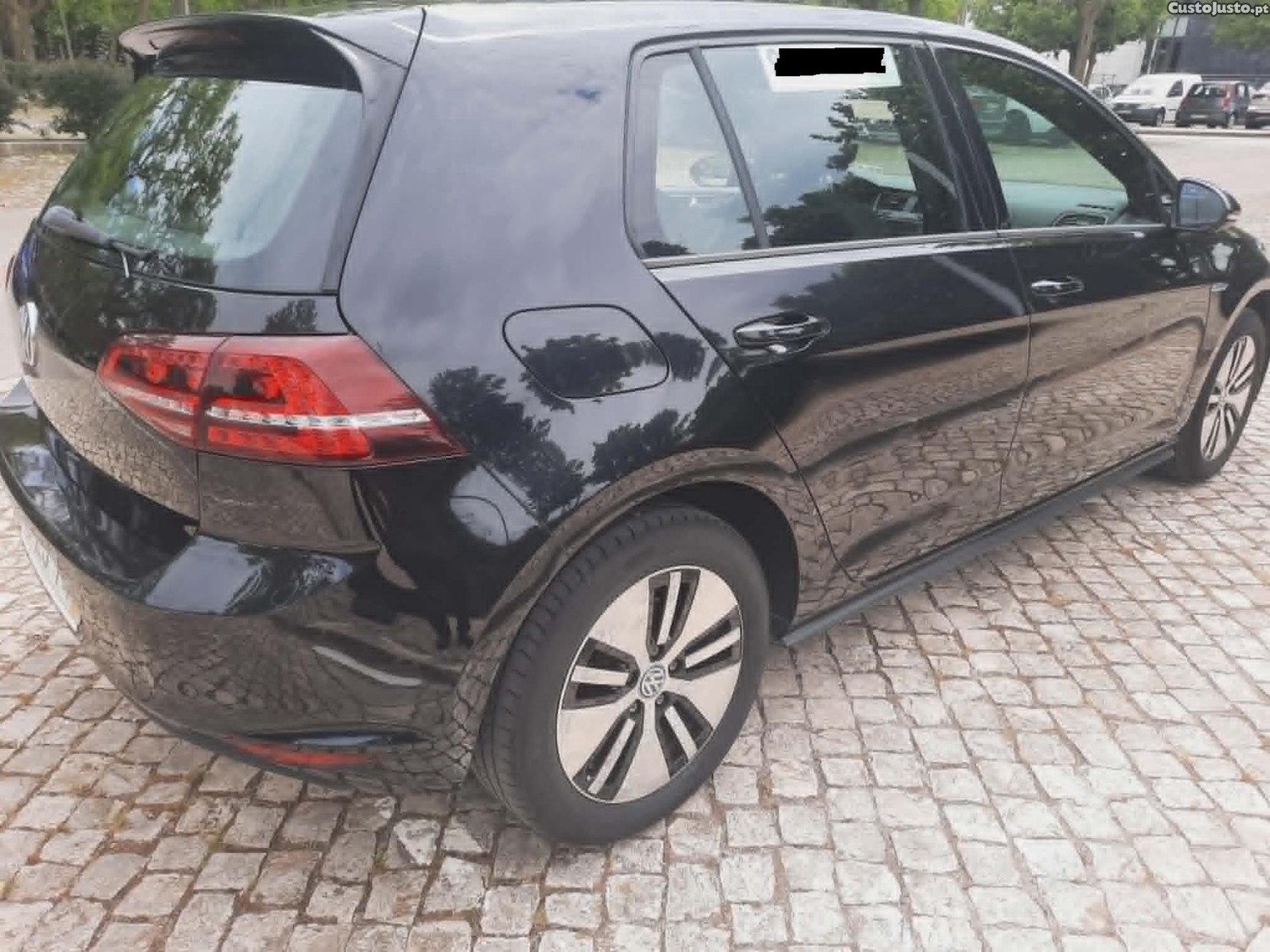 Volkswagen Golf GTE Hibrido/Plug In — fotografia 7