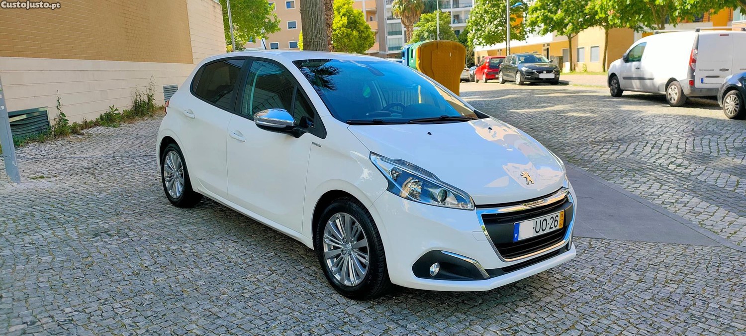 Peugeot 208 1.2 Pure Tech - Versão Style — fotografia 11
