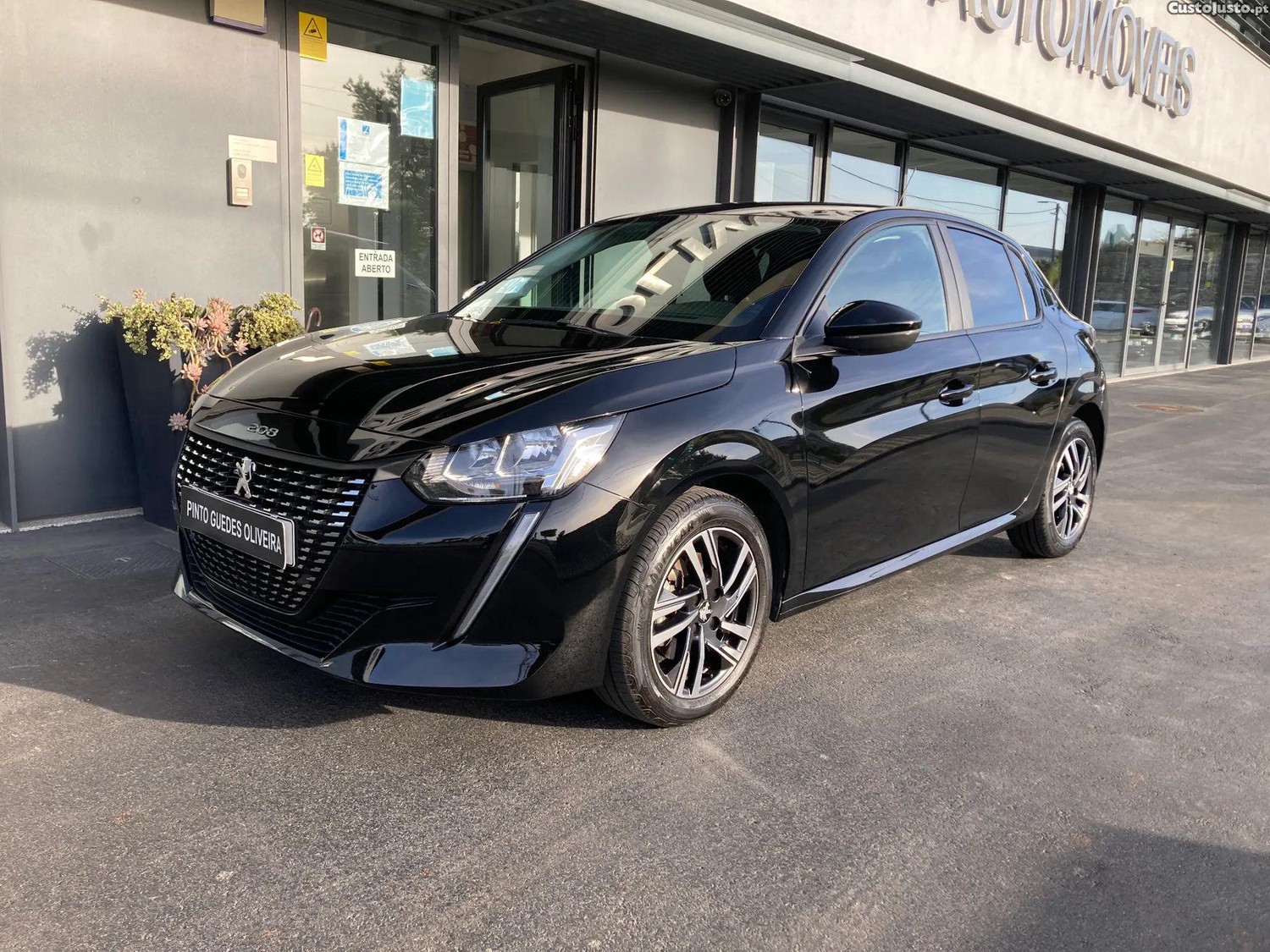 Peugeot 208 1.2 PureTech Allure — photo 4