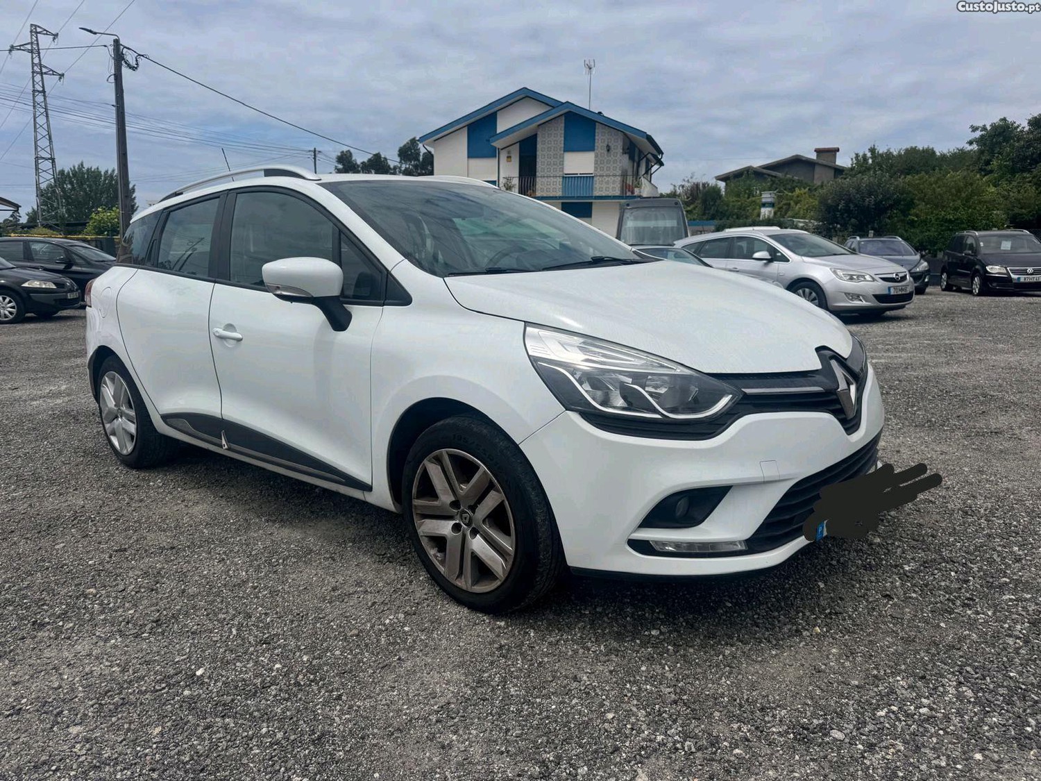 Renault Clio carro — fotografia 11