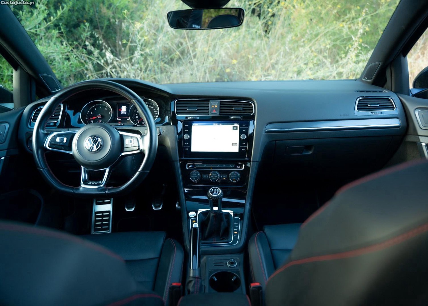 VW Golf 2.0 TSI GTI - 18 foto 5
