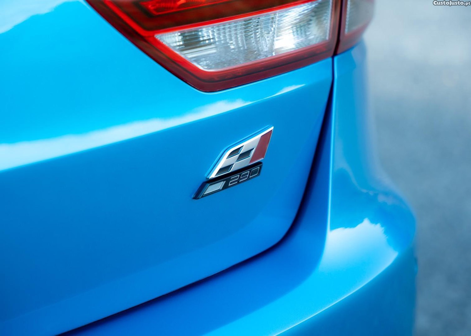 SEAT Leon 2.0 TSI S&S DSG Cupra 290 — fotografia 13