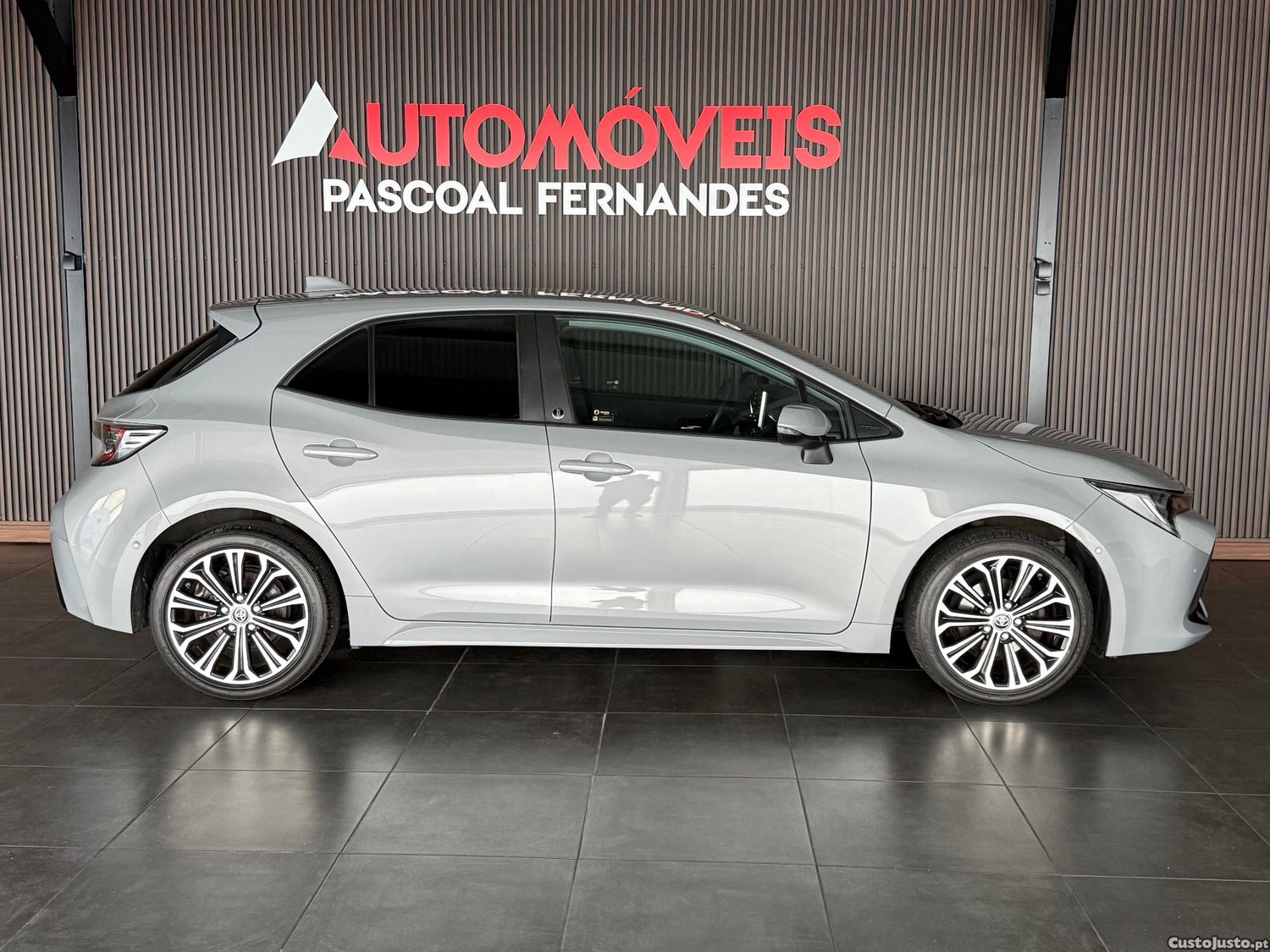 Toyota Corolla 1.2 T — photo 2