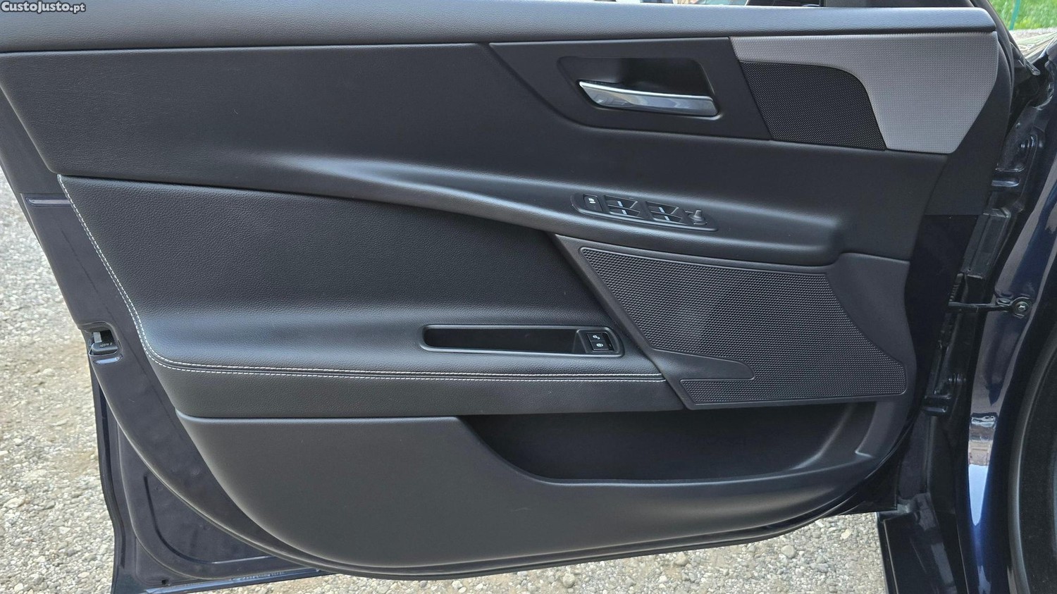 Jaguar XE 2.0 D R-Sport — fotografia 24