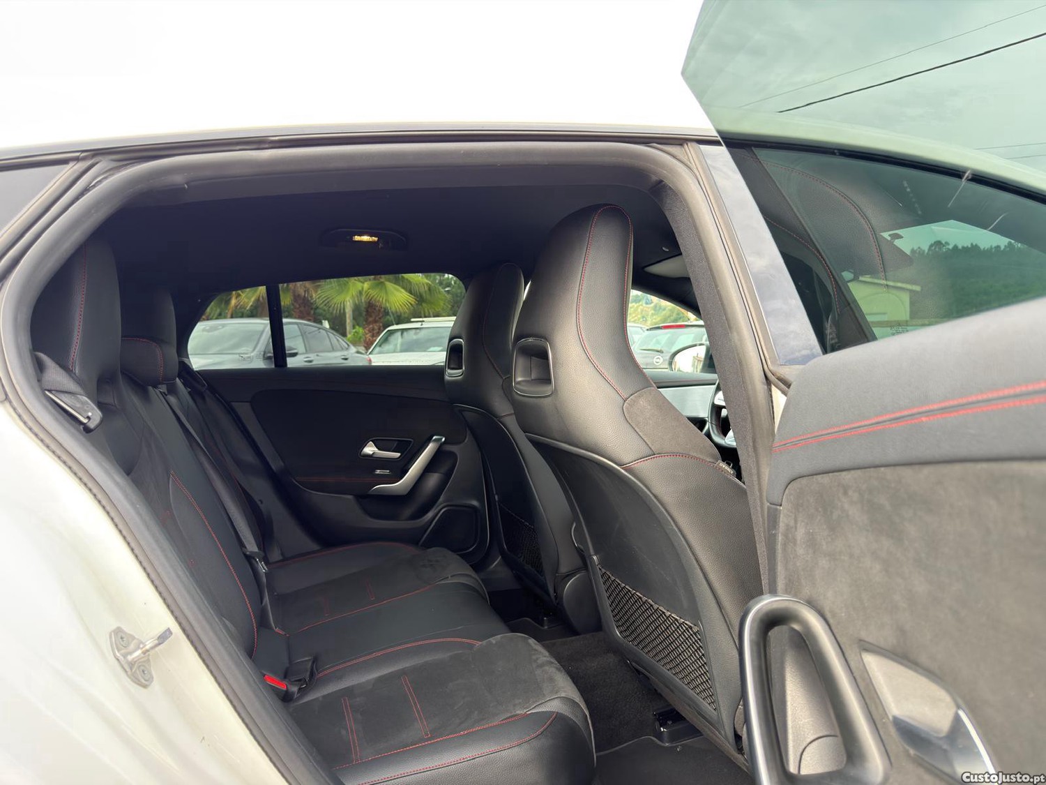 Mercedes-Benz CLA 180 d AMG Line Aut. — fotografia 12