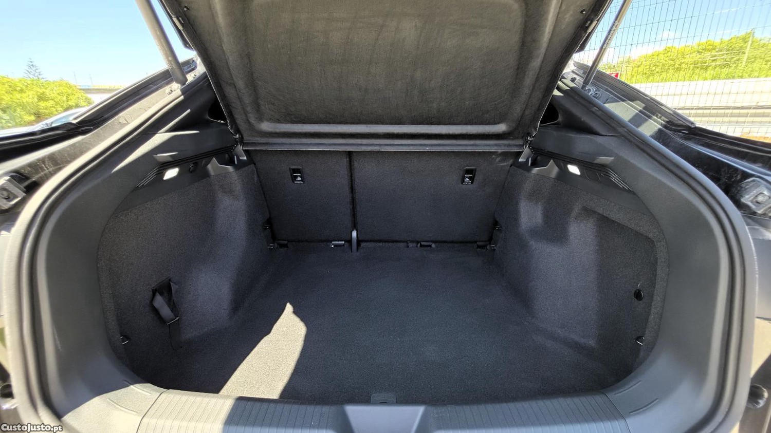 Volkswagen ID.5 Pro — fotografia 9