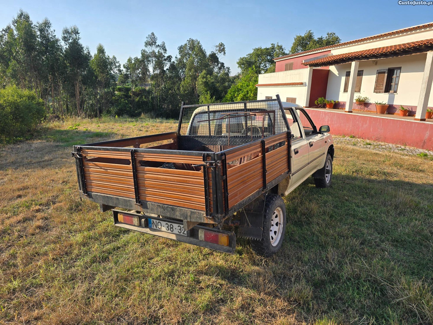 Toyota Pick Up Hillux LN65 — fotografia 4