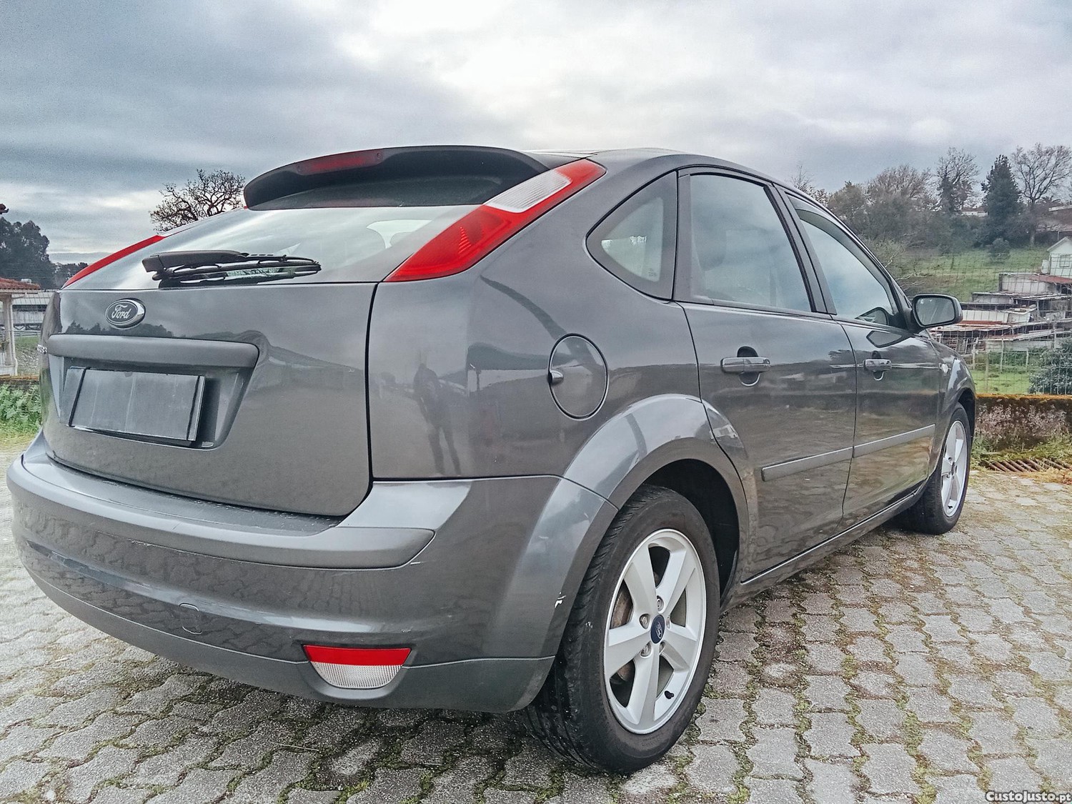Ford Focus 1.4 Gasolina 107 mil klm — fotografia 5