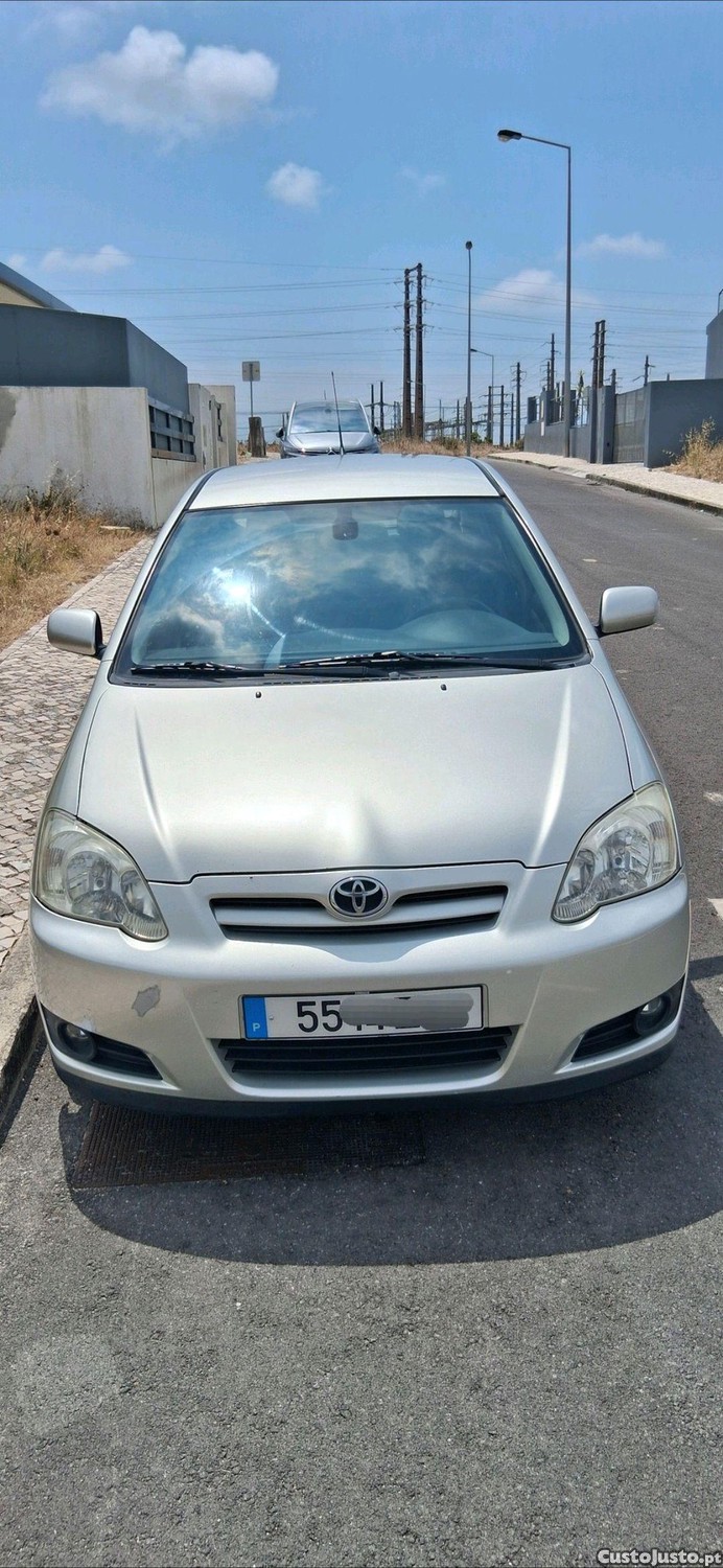 Toyota Corolla sol — fotografia 5