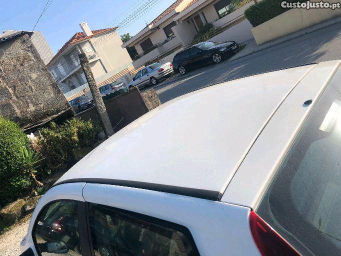 Fiat Punto 1.9 JTD — fotografia 6