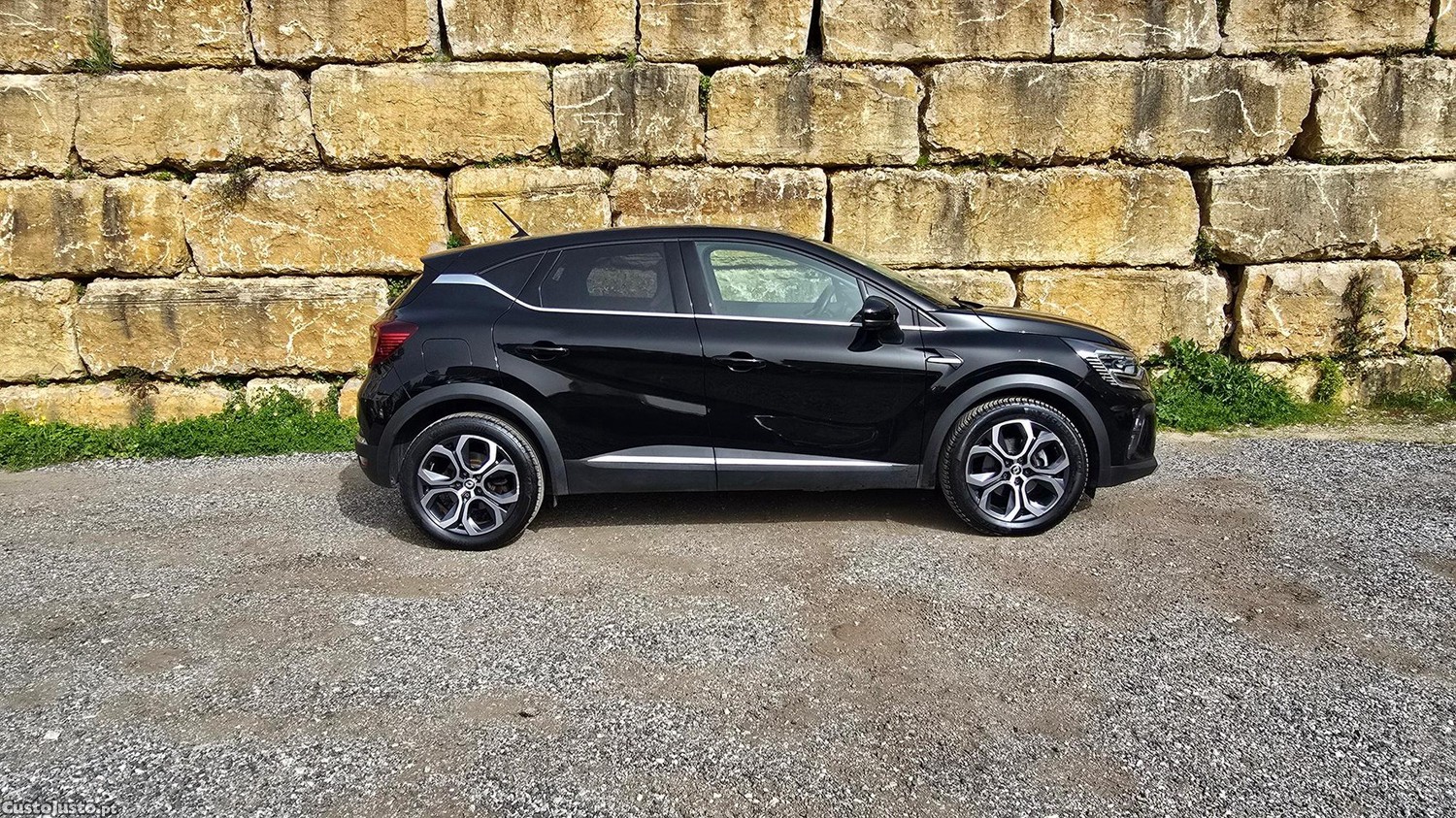 Renault Captur 1.6 E-Tech Plug-In Intens — fotografia 27