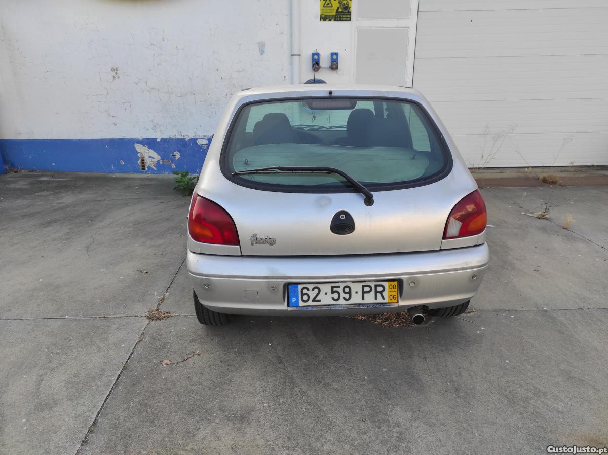 Ford Fiesta (Ghia) - 00 foto 3