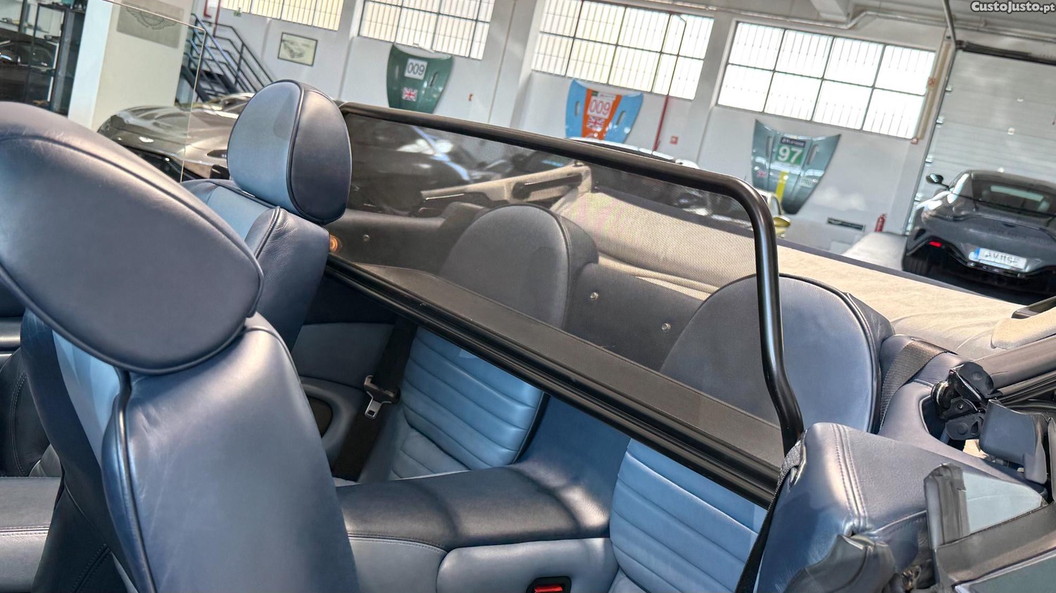 Aston Martin DB7 Vantage Volante Anniversary Edition — fotografia 9